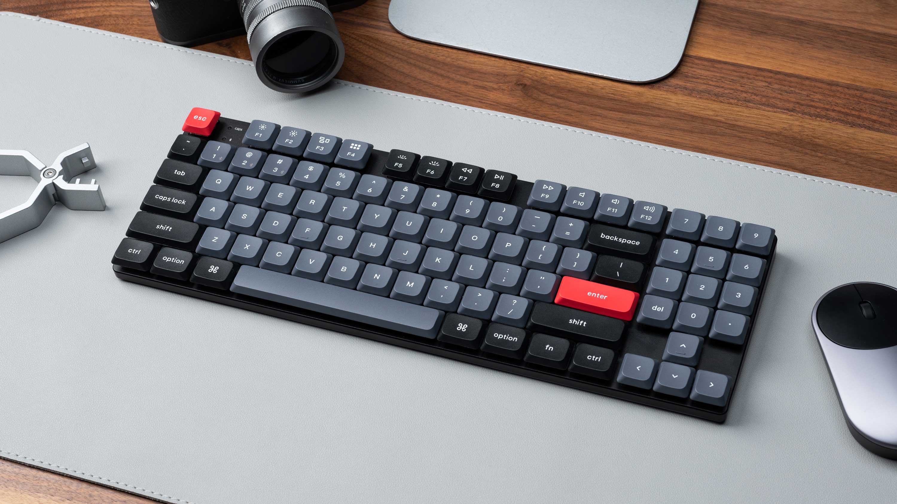 Keychron K13 Pro QMK/VIA Low-Profile Wireless Mechanical Keyboard with an ultra-slim body and hot-swappable Keychron K13 Pro QMK/VIA Low-Profile Wireless Mechanical Keyboard with an ultra-slim body and hot-swappable