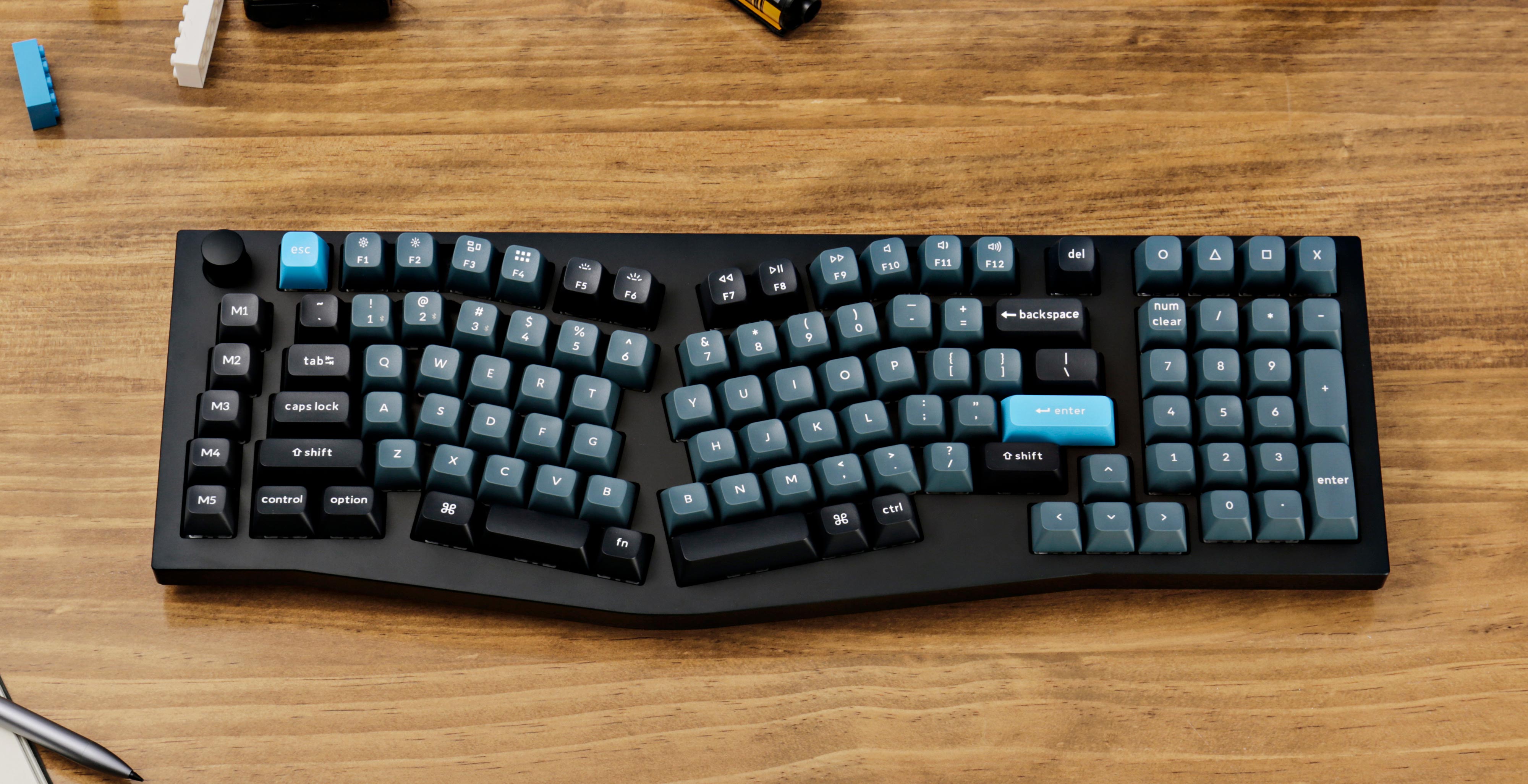 Keychron Q13 Pro QMK/VIA 96% Alice layout wireless custom mechanical keyboard Keychron Q13 Pro QMK/VIA 96% Alice layout wireless custom mechanical keyboard